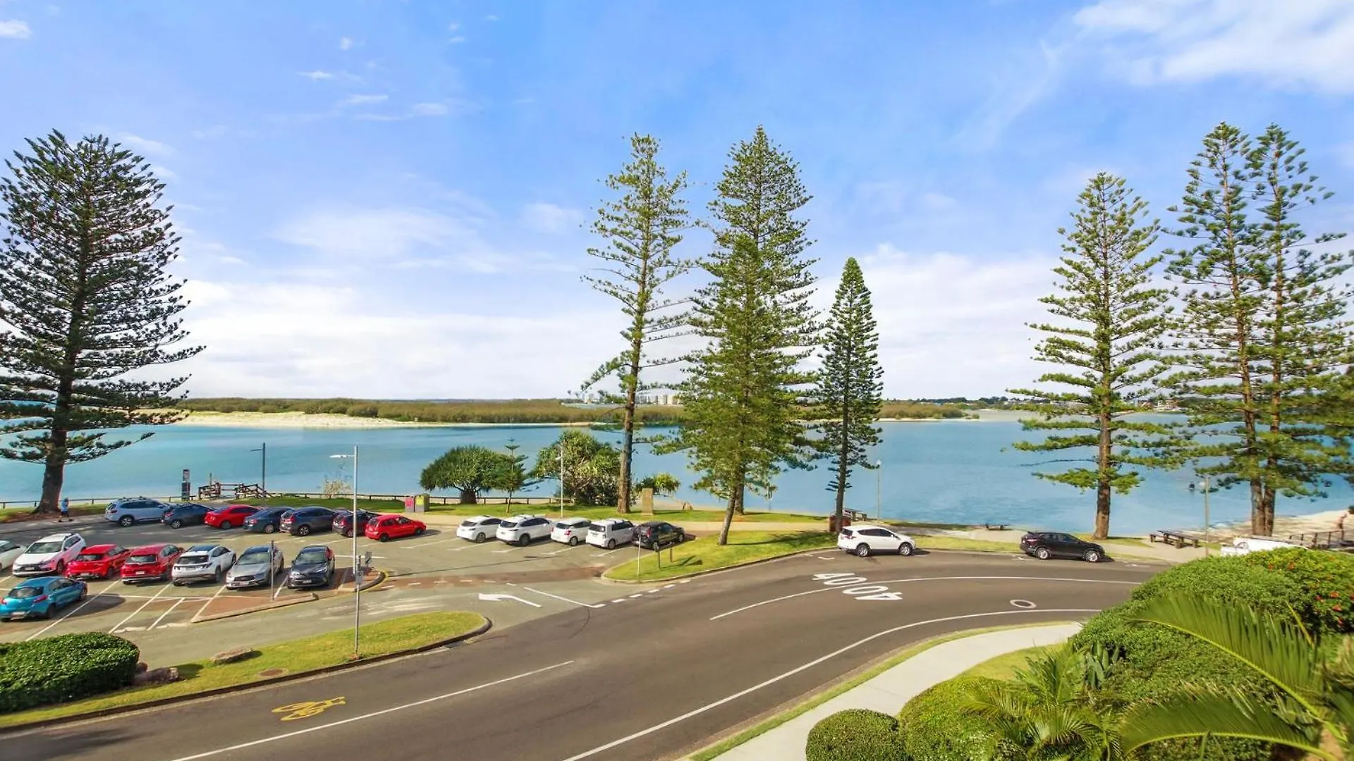 Island View Unit 3, 23 Esplanade, Bulcock Beach Caloundra